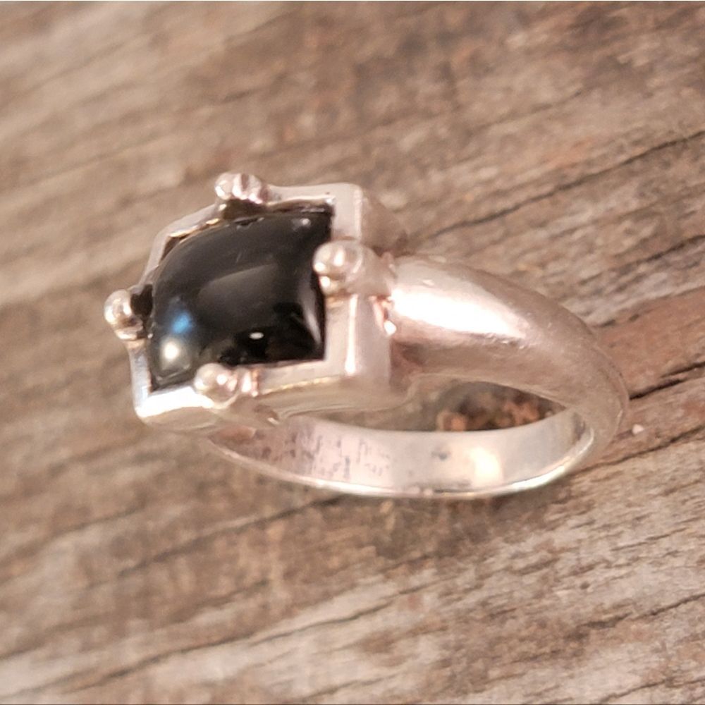 Sterling Rectangle Onyx Side to Side Cabochon Ring - Picture 2 of 9